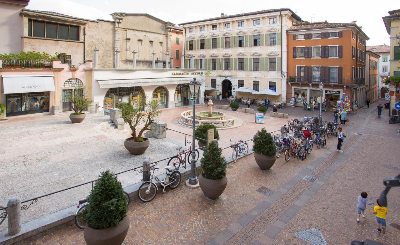 Ferienwohnung Casa Piazza Erbe 70 Mq Riva del Garda Exterior foto